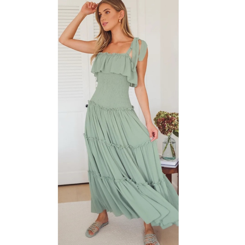 ๐ Lulu's Like a Fairy Tale Sage Green Smocked Tie-Strap Tiered Maxi Dress Large - Picture 2 of 9